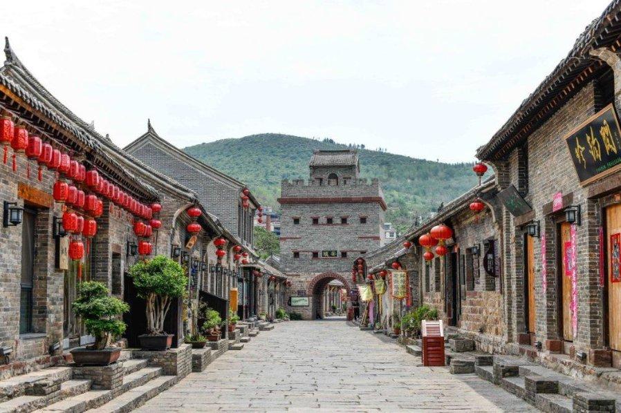 知青回忆“作风问题”：民兵队长和女知青钻地道，被发现羞愧难耐